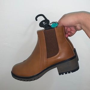 Comfort foam brown booties